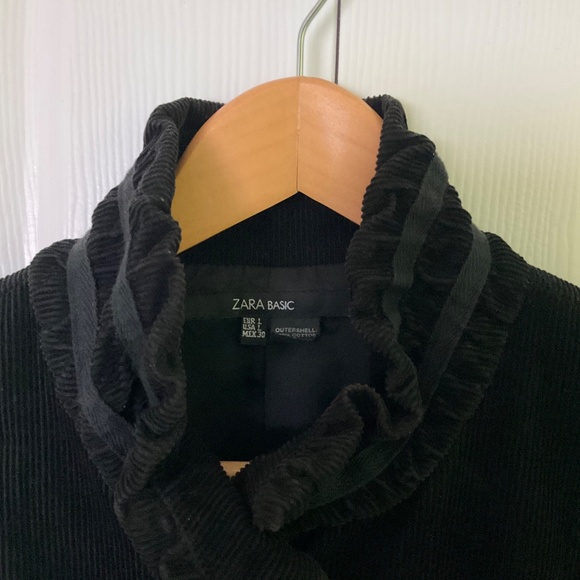 Zara Black Color women‘s windbreaker - Picture 3 of 6